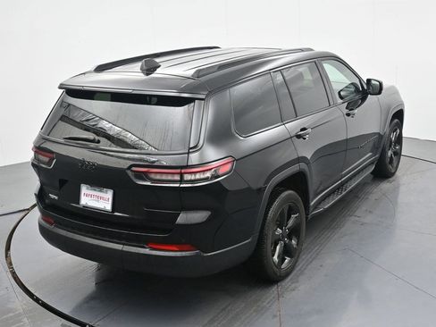 Used 2023 Jeep Grand Cherokee L Laredo AWD/4WD image 21