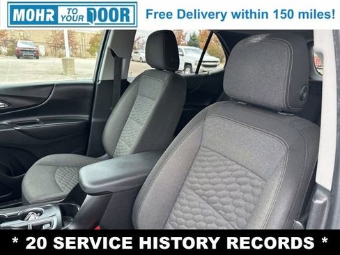 Used 2018 Chevrolet Equinox LT w/ Sun & Infotainment Package image 11