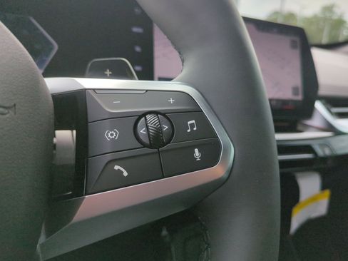 Certified 2025 BMW X1 xDrive28i w/ Technology Package image 19