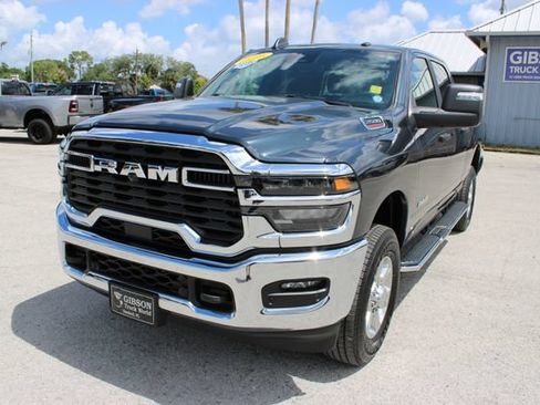Used 2026 RAM 2500 Big Horn AWD/4WD image 3