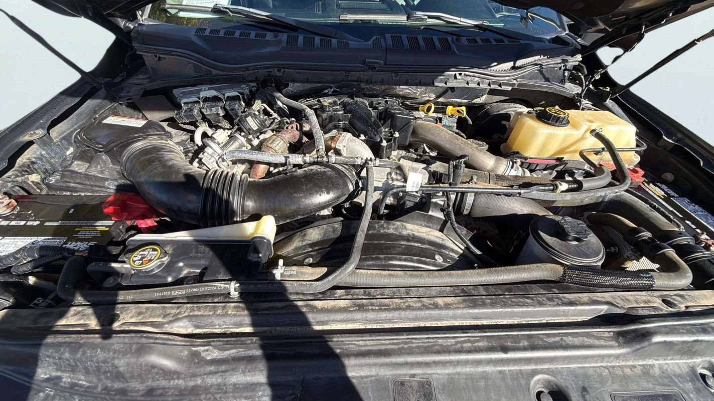 Used 2019 Ford F350 Lariat w/ Lariat Value Package AWD/4WD image 23