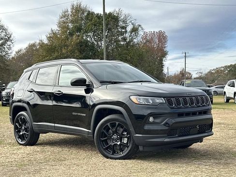 New 2026 Jeep Compass Latitude AWD/4WD image 9
