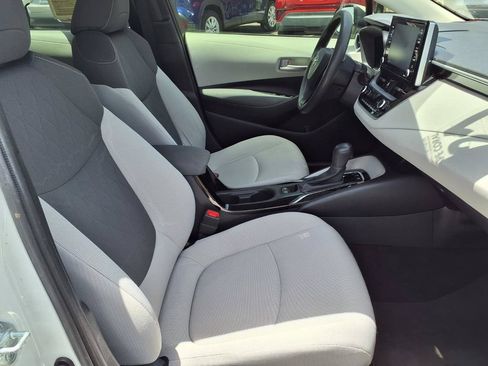 Used 2021 Toyota Corolla LE FWD image 13