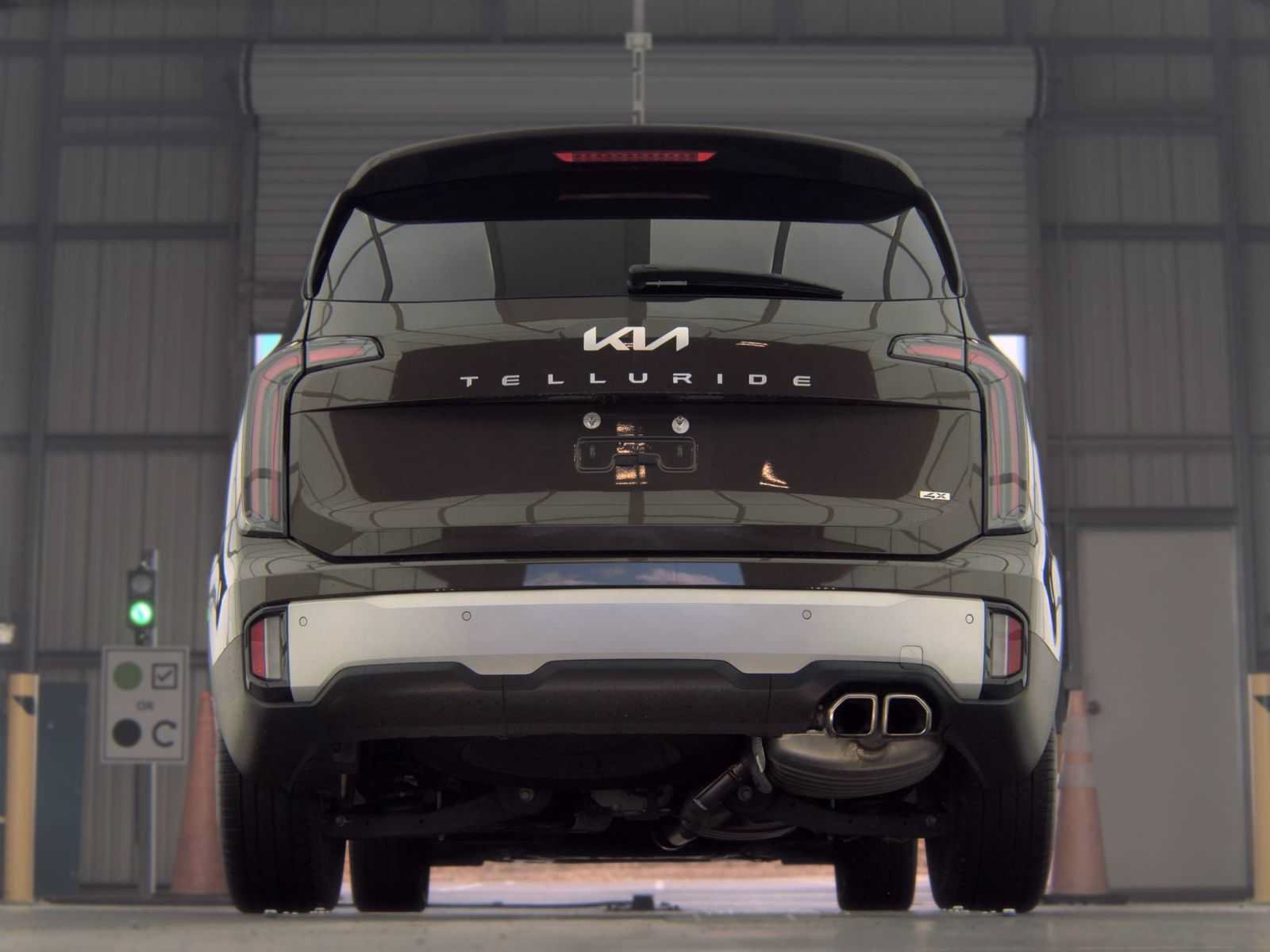 Used 2024 Kia Telluride EX w/ EX Captain's Chair Package AWD/4WD image 8