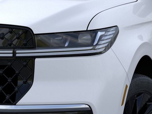 New 2026 Lincoln Navigator L Reserve w/ Jet Appearance Package AWD/4WD image 18