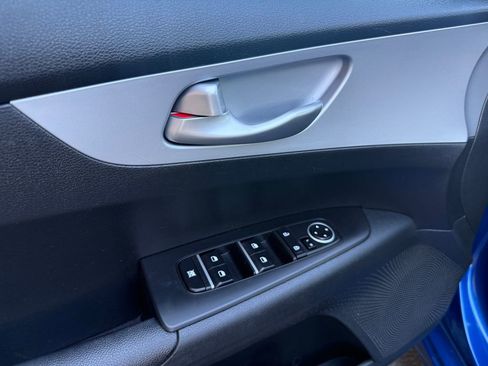 Used 2024 Kia Forte LXS image 19