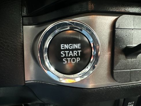 Used 2023 Toyota Tacoma 2WD Double Cab image 21