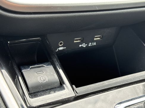 Certified 2022 Subaru Legacy Premium AWD/4WD image 9