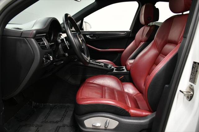 Used 2022 Porsche Macan GTS AWD/4WD image 29