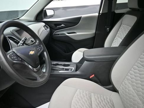 Used 2021 Chevrolet Equinox LS w/ LS Convenience Package FWD image 10