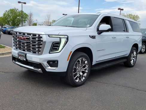 New 2026 GMC Yukon XL Denali AWD/4WD image 4