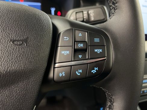 New 2025 Ford Maverick XLT w/ XLT Luxury Package image 18