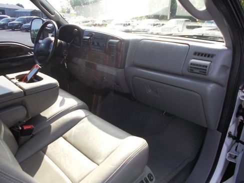 Used 2006 Ford F350 Lariat AWD/4WD image 23