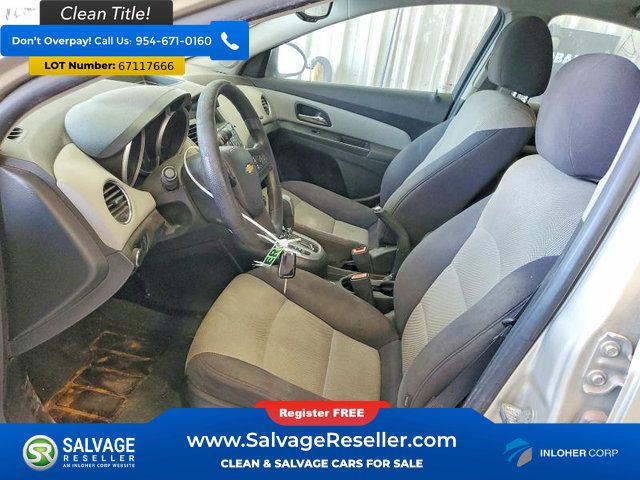 Used 2013 Chevrolet Cruze LS FWD image 9