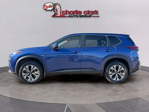 Used 2022 Nissan Rogue SV FWD image 3