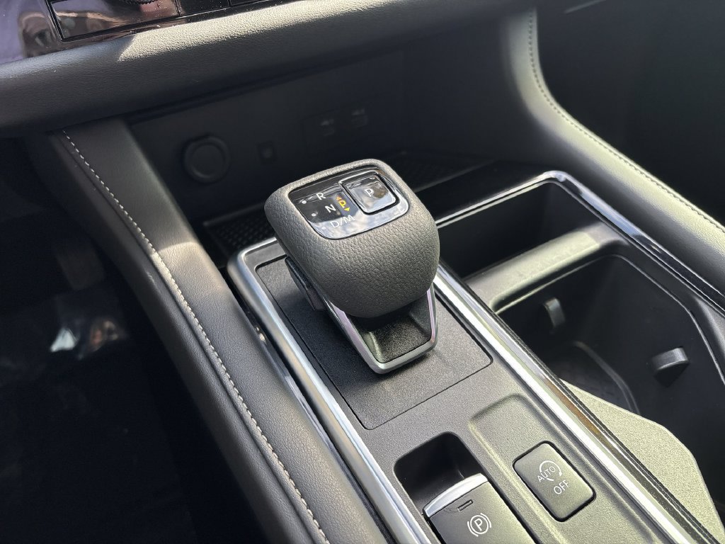 Certified 2025 Nissan Pathfinder SL AWD/4WD image 32