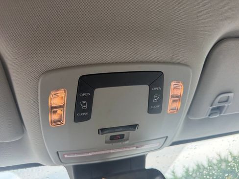 Used 2022 Toyota Sienna LE FWD image 15