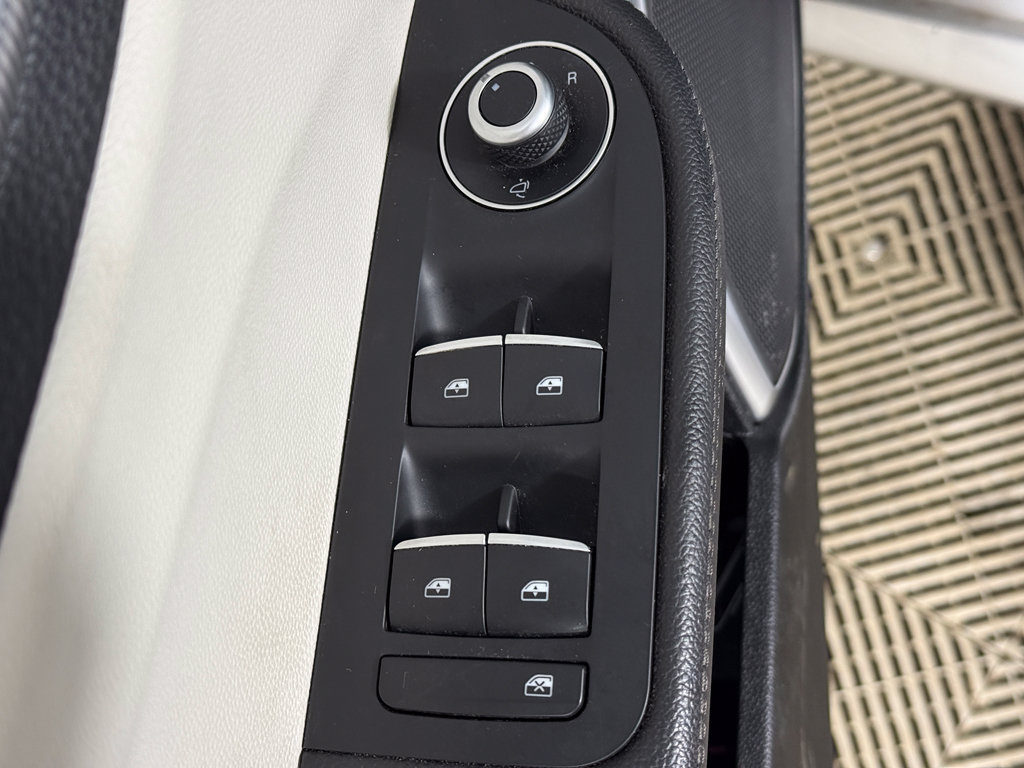 Used 2018 Alfa Romeo Giulia AWD image 35