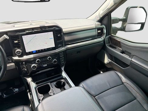 Used 2023 Ford F250 Lariat w/ Lariat Ultimate Package AWD/4WD image 25