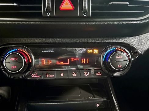 Used 2023 Kia Forte GT-Line w/ GT-Line Premium Package image 23