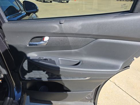 Used 2023 Hyundai Santa Fe Limited image 17