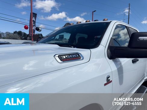 Used 2023 RAM 3500 Big Horn w/ Level 1 Equipment Group image 9