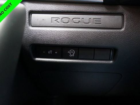 Used 2023 Nissan Rogue S image 26
