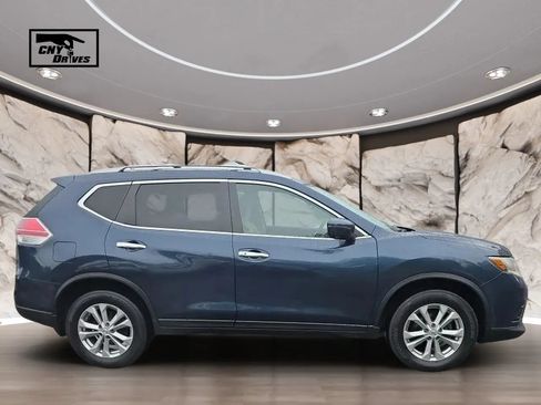 Used 2016 Nissan Rogue SV w/ SV Premium Package AWD/4WD image 4