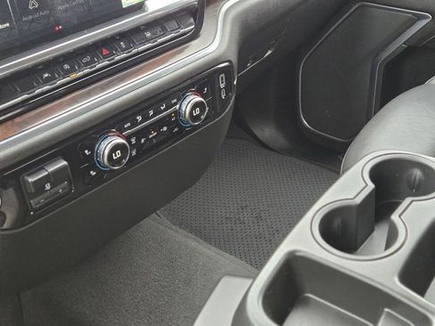 Used 2025 GMC Sierra 1500 SLT AWD/4WD image 9
