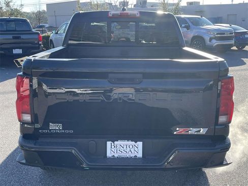 Used 2023 Chevrolet Colorado Z71 w/ Z71 Convenience Package 2 image 4