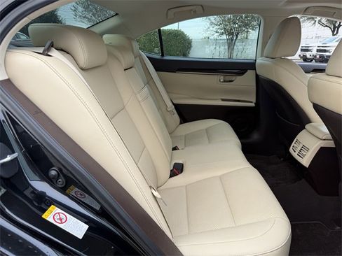Used 2017 Lexus ES 350 image 30