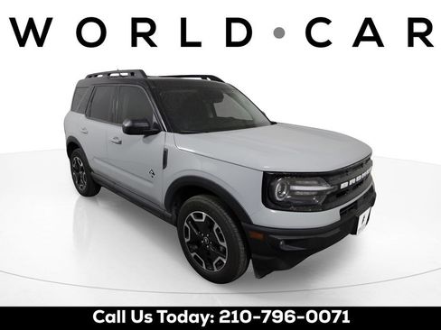 Used 2023 Ford Bronco Sport Outer Banks w/ Tech Package AWD/4WD image 1