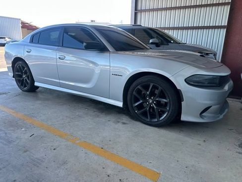 Used 2022 Dodge Charger R/T w/ Blacktop Package RWD image 2