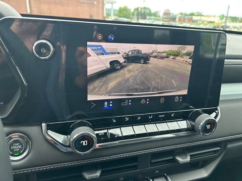 New 2025 Chevrolet Colorado LT w/ LT Convenience Package AWD/4WD image 7