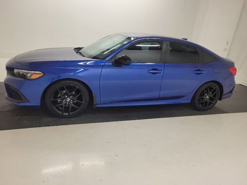 Used 2022 Honda Civic Sport image 2