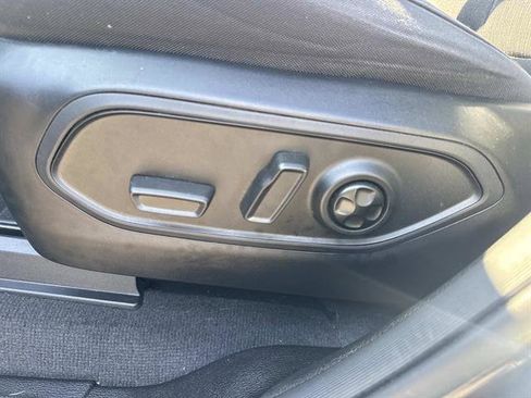 Used 2023 Jeep Grand Cherokee L Laredo AWD/4WD image 13