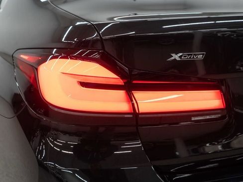 Used 2023 BMW 530e xDrive w/ Premium Package image 50