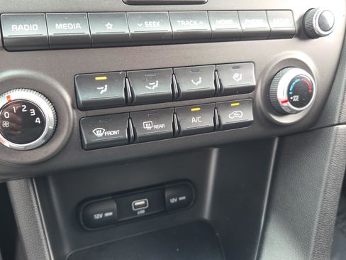 Used 2022 Kia Sportage LX image 13