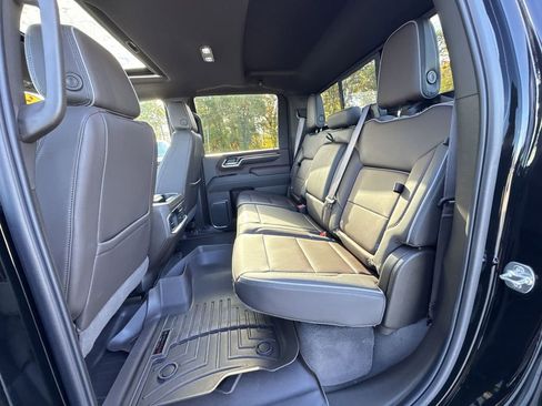 Used 2025 GMC Sierra 3500 Denali w/ Denali Reserve Package image 25