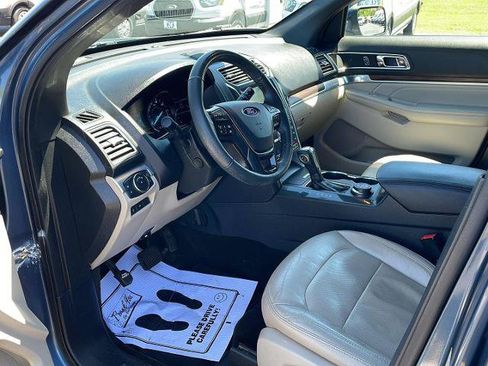 Certified 2018 Ford Explorer Limited w/ Equipment Group 301A AWD/4WD image 9