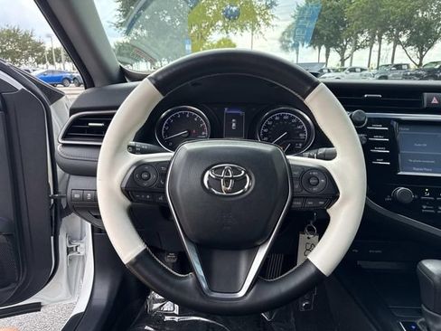 Used 2020 Toyota Camry LE FWD image 27