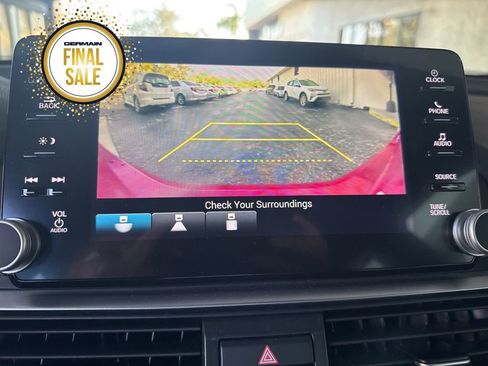 Used 2021 Honda Accord Sport image 9