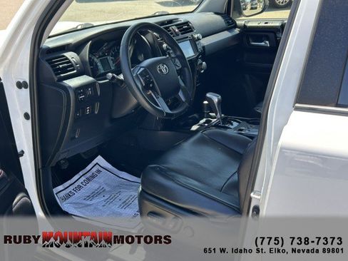 Used 2019 Toyota 4Runner TRD Off-Road Premium AWD/4WD image 10