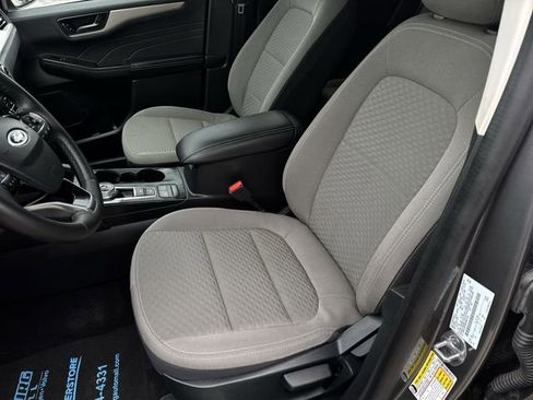 Used 2022 Ford Escape SE w/ Cold Weather Package FWD image 19