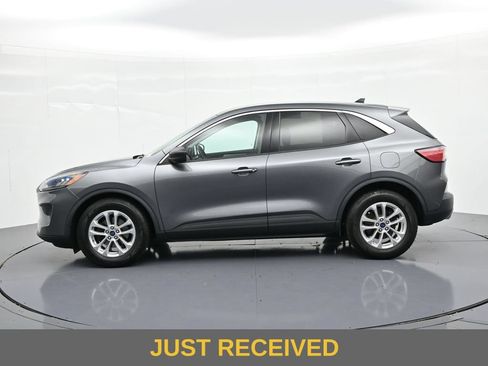 Used 2022 Ford Escape SE w/ Convenience Package FWD image 9