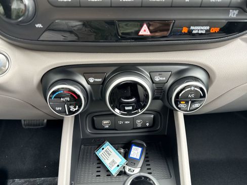 New 2026 Hyundai Venue SEL image 19