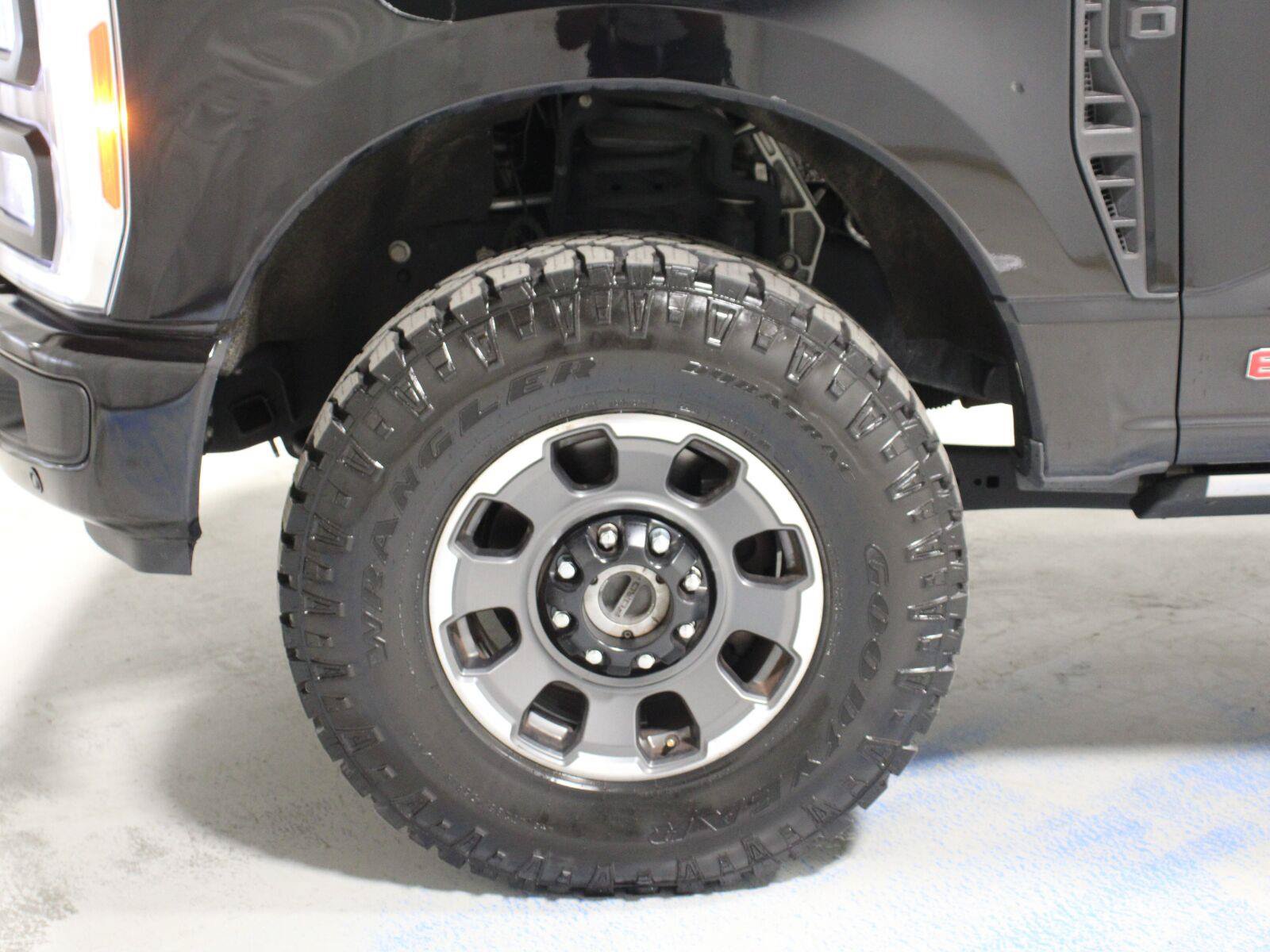 Used 2023 Ford F250 Lariat w/ Lariat Ultimate Package AWD/4WD image 33