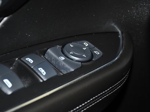 Used 2024 Buick Envision Preferred image 32