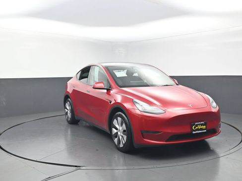 Used 2023 Tesla Model Y Long Range AWD/4WD image 3