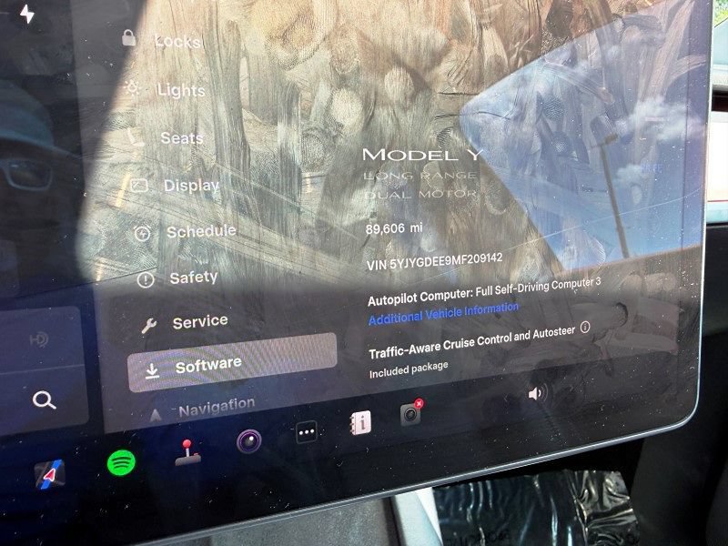Used 2021 Tesla Model Y Long Range AWD/4WD image 23